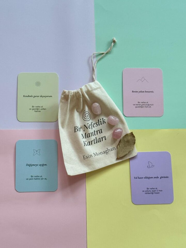 Esin Monaghan- Bir nefeslik mantra kartları